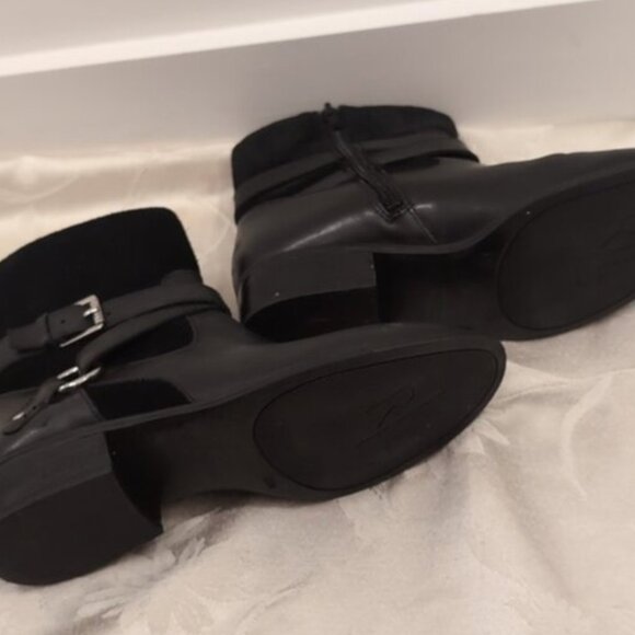 Ralph Lauren Black Leather Makaila Ankle Boots 6.5B - Picture 8 of 9